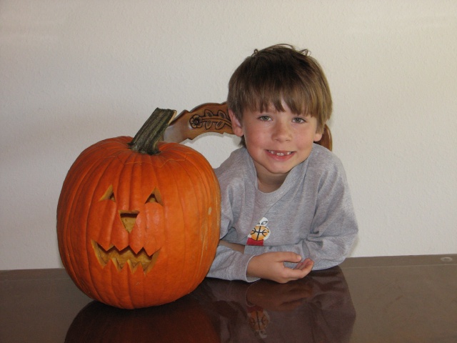 2009/10(October)/Halloween/640x480_20100206 584.JPG